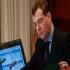 Медведев приказал закрыть ненадежные авиакомпании