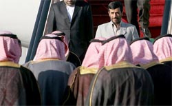 Ahmedinejad'ın Suudi Arabistan ziyareti başladı