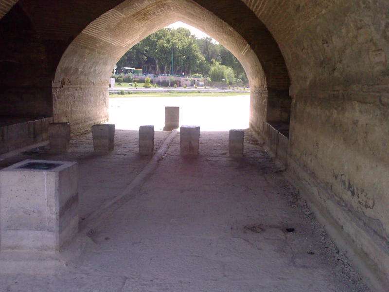 http://img.tebyan.net/Big/1390/04/13821519817629552452957461472361676115924.jpg