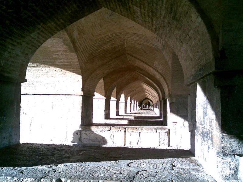 http://img.tebyan.net/Big/1390/04/1672192405114120319923717911224211417015052108.jpg