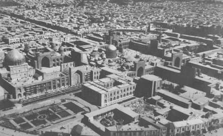 مشهد مقدس قبل از عمليات توسعه حرم