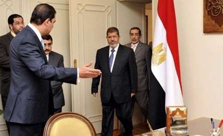 لحظه ورود محمد مرسی به اتاق مبارک در کاخ ریاست جمهور