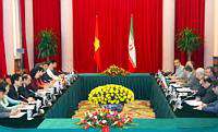 Mohammad Ali Abadi soutient la nécessité de conforter davantage les relations entre l'Iran le Vietnam.