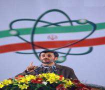 Mahmoud Ahmadinejad insiste sur la consolidation du droit nucléaire du peuple iranien .