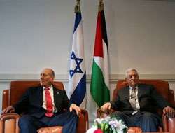 Olmert ve Abbas'tan karşılıklı barış vaadleri