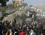 Mısır, Gazzelileri zırhlı askerlerle engelleyecek