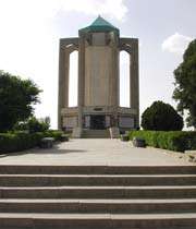 baba tahir anıtı