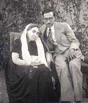 سید محمود حسابی و مادرش