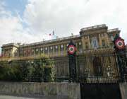 quai d’orsay: la diplomatie française sous influence