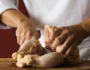 پاک کردن گوشت مرغ خام
