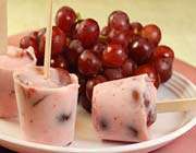 fruity frozen yogurt pops