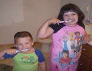 kids brushing their teeth