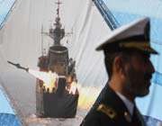 les cérémonies du lancement du premier destroyer construit par la collaboration des ingénieurs des forces navales et les centres scientifiques du pays