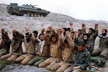 نماز در جبهه به روایت تصویر