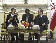 وزير الخارجية البرازيلي سيلسو اموريم و رئيس البرلمان الايراني علي لاريجاني 