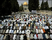 صلاة الجمعة في احياء يوم القدس العالمي