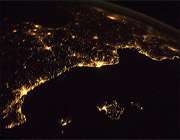 شهرهای جهان در شب