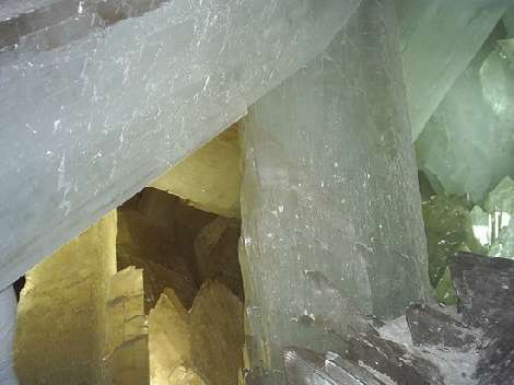 20110116182631890 crystal cave 5 شیشه ای ترین غار دنیا! + عكس