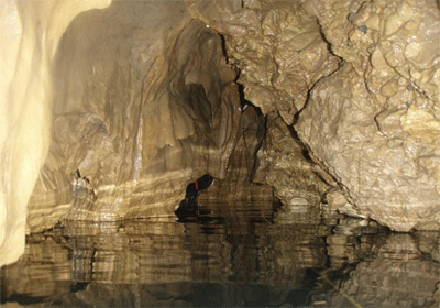 غار نوردی تابستانی