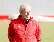 مصطفی دنیزلی سرمربی پرسپولیس 