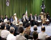 دیدار شاعران با رهبر انقلاب