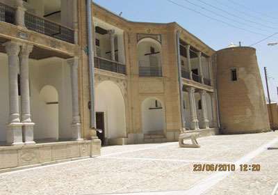 باشکوه‌ترین بنای روستای دزک