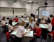 کلاس‌های درس آینده با میز چندلمسی