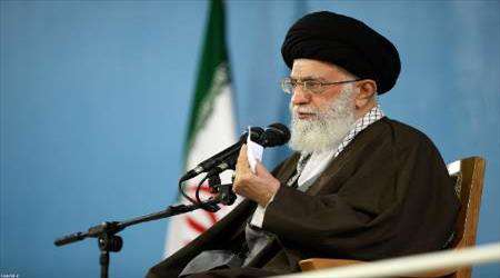 قائد الثورة الاسلامیة: العقوبات کان لابد ان تلغی دفعة واحدة