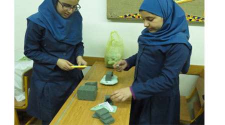 ايستگاه اتوبوس، دستاورد برتر دوره اول روشنگران