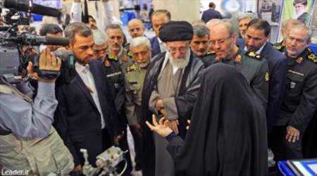 قائد الثورة الإسلامية: ينبغي تعزيز القدرات الدفاعية والهجومية حتي يشعر الطغاة بالخطر
