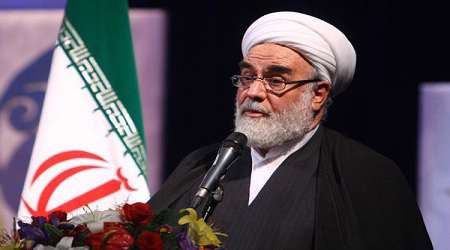 خیانت انگلستان باعث رخت بربستن زبان فارسی از هندوستان شد