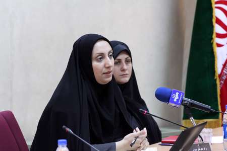 الناز فطیرخورانی؛ مدیر مرکز یادگیری تبیان