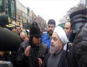 الرئيس روحاني يحضر محل حادث انهيار المبنى التجاري بوسط طهران