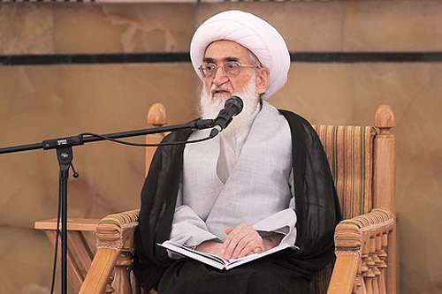 مسئولان مردم را از تنگنای مالی خارج کنند