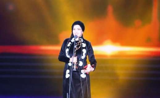 گلاب آدینه 