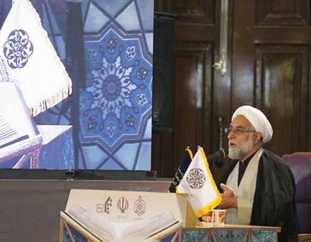  وظیفه علما و روحانیت مهجوریت زدایی از قرآن است 
