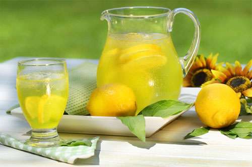 شربت عسل و لیمو