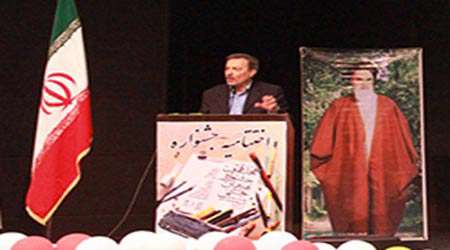 خلق آثار هنري توسط هنرجویان نوعی کار آفرینی است