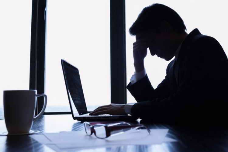 چگونه از درگیر بودن ذهن اجتناب کنیم؟