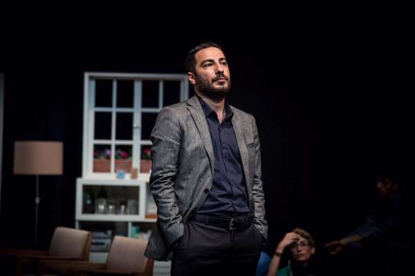 نمایش «خدای کشتار»