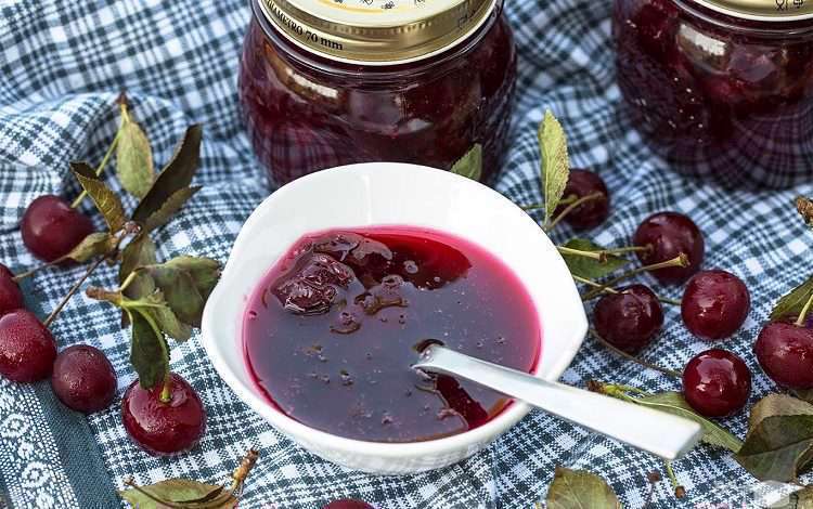 مربای آلبالو