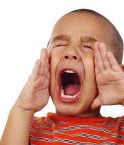 فرزندم خیلی جیغ می زند