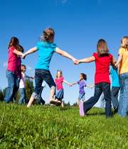 رنگ مناسب لباس کودکان