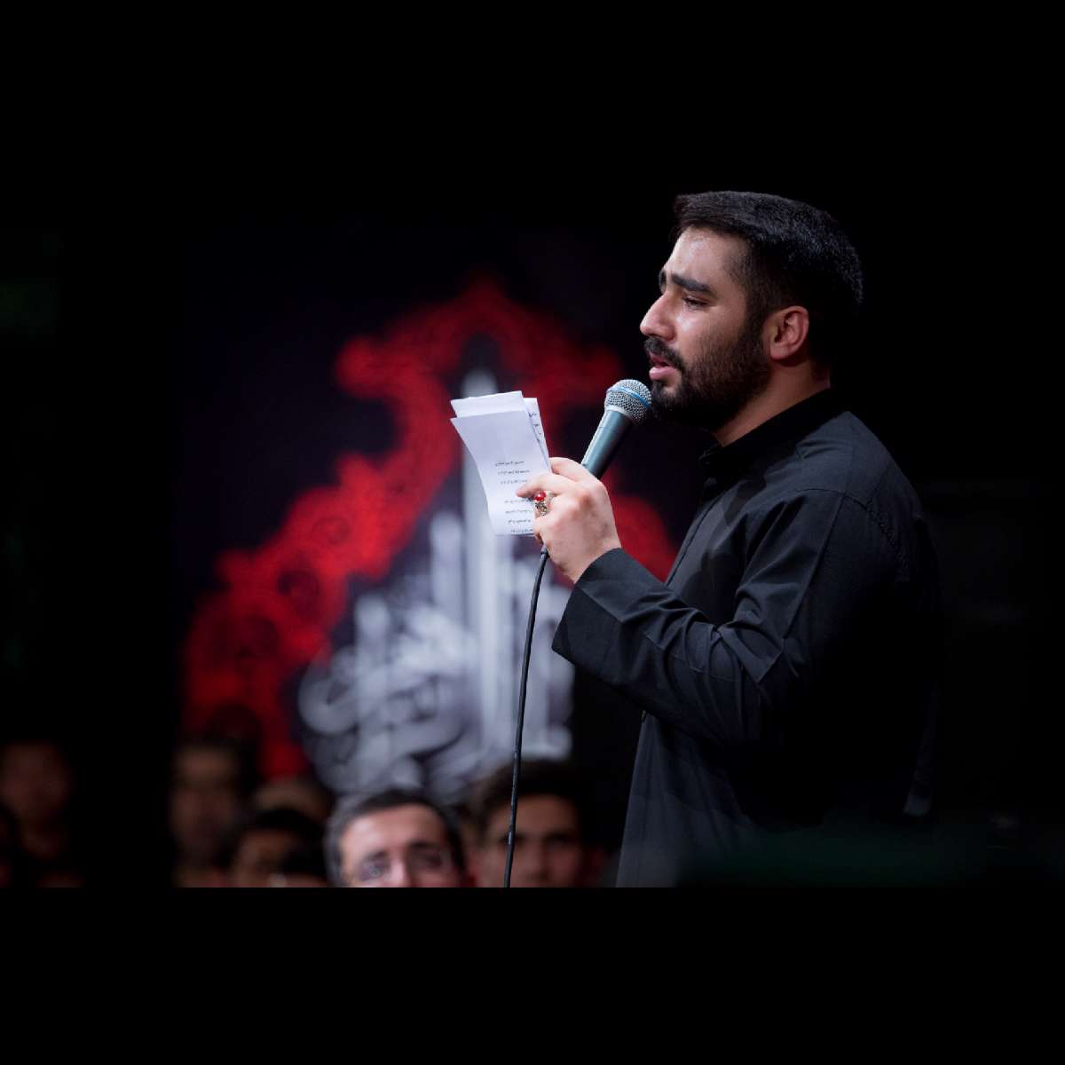 میرسه تو خونه یه صدای ناله