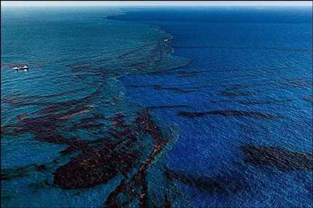 تصاوير هوايي از زيبايي‌هاي يک فاجعه زيستي!