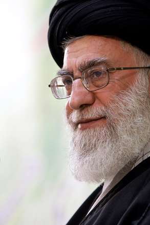 مقام معظم رهبري در سفر به قم