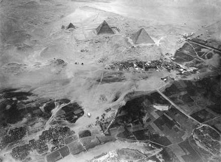 عکس ماهواره اي از اهرام مصر