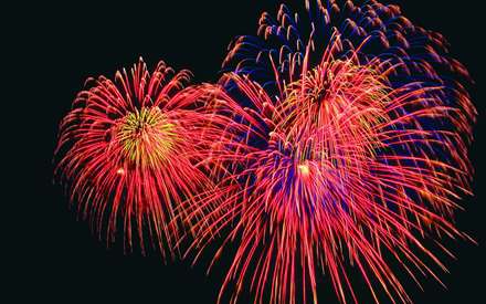 پيشينه آتش بازي تفريحي و نمايشي