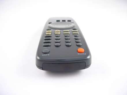 کنترل تلويزيون