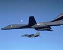 دو بمب افکن B-1B و F15